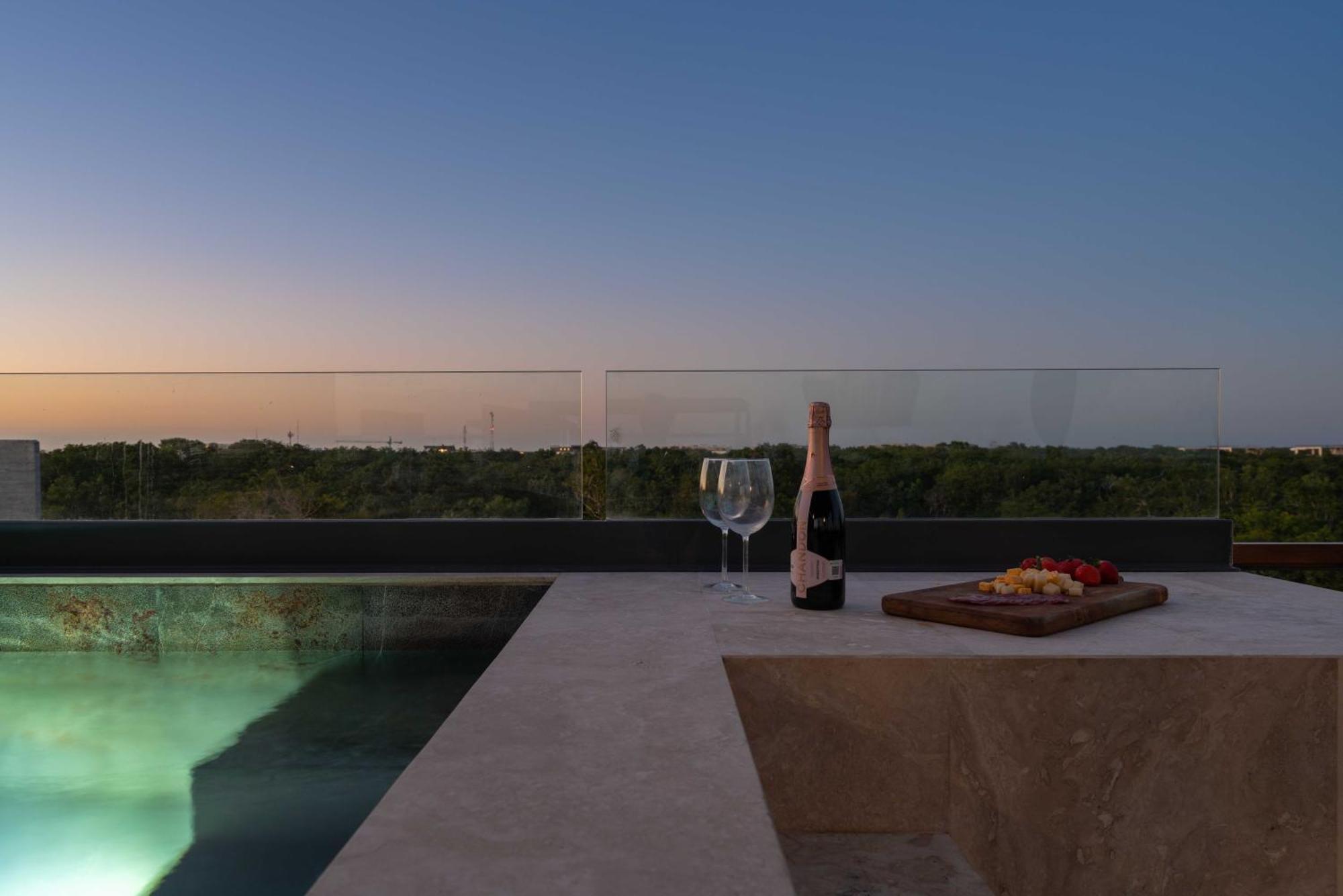 Amazing Penthouse Private Pool Close To Apartment *